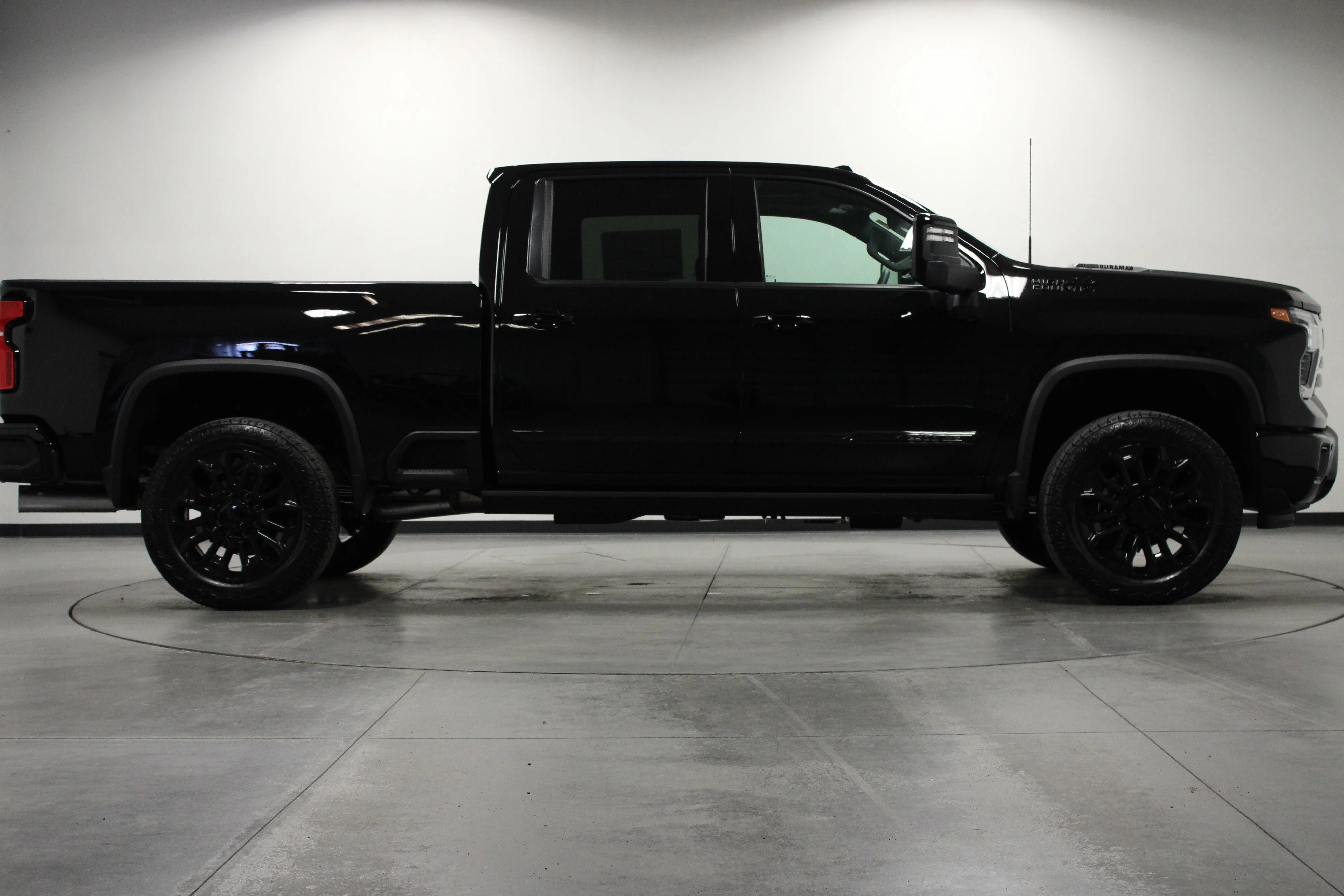 New 2026 Black Chevrolet High Country image 3