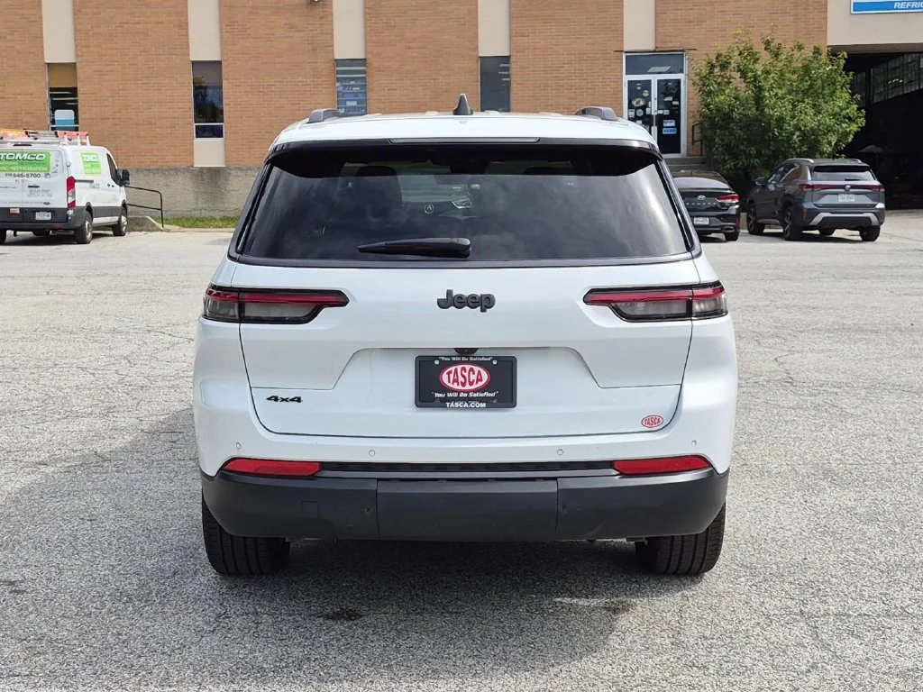 Used 2026 White Jeep Limited image 4