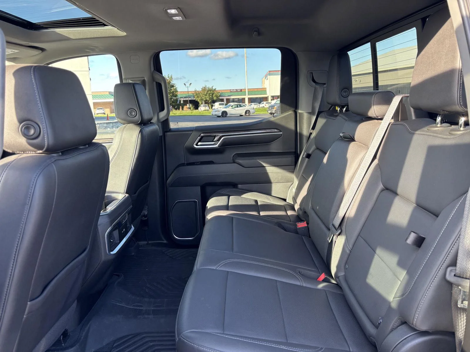 Used 2022 NORTHSKY BLUE METALLIC Chevrolet LTZ image 33