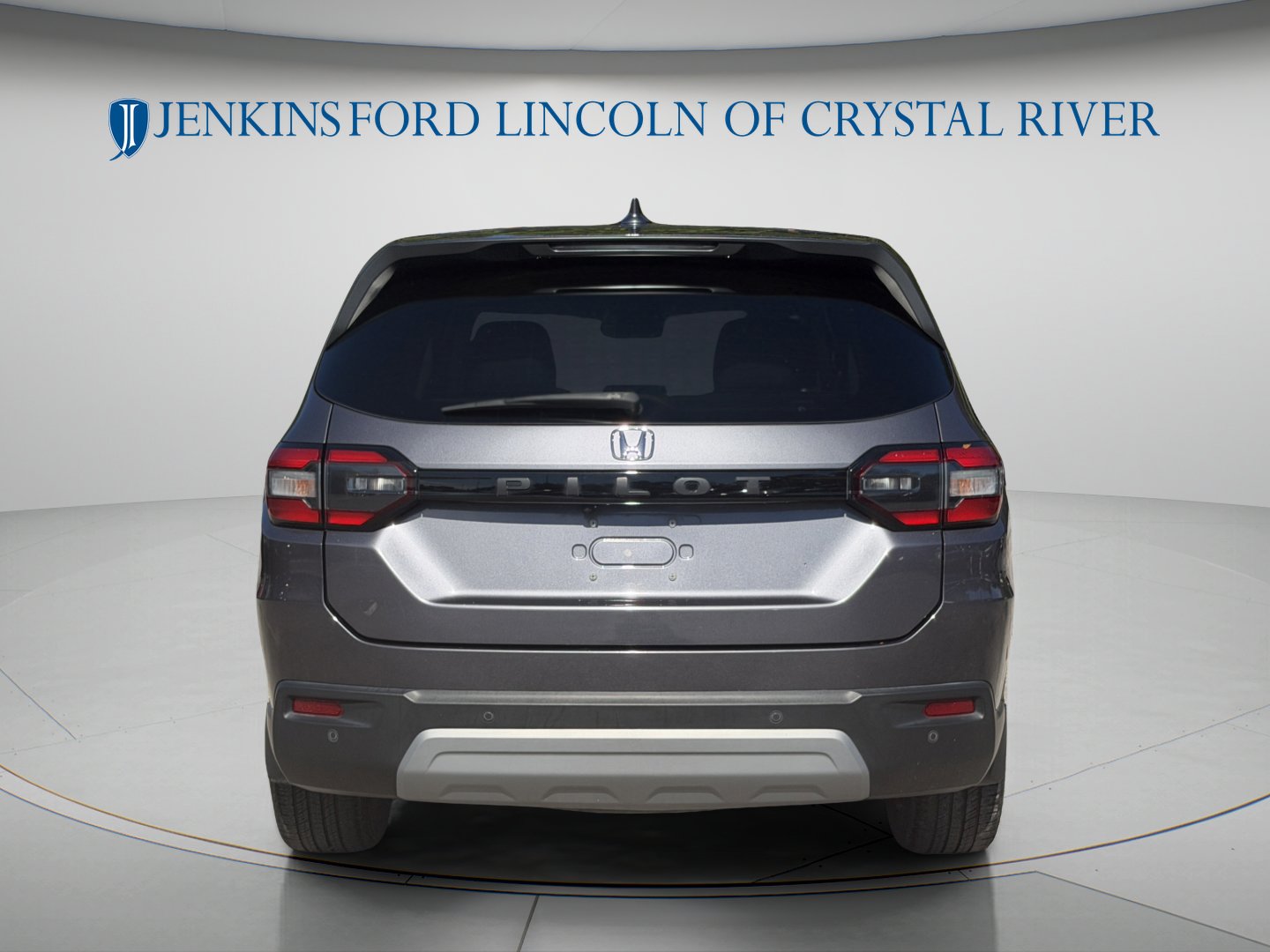 Used 2024 Sonic Gray Pearl Honda EX-L 8 Passenger image 7