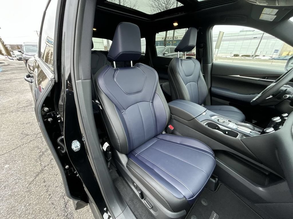 Certified Used 2026 Mineral INFINITI SPORT image 16
