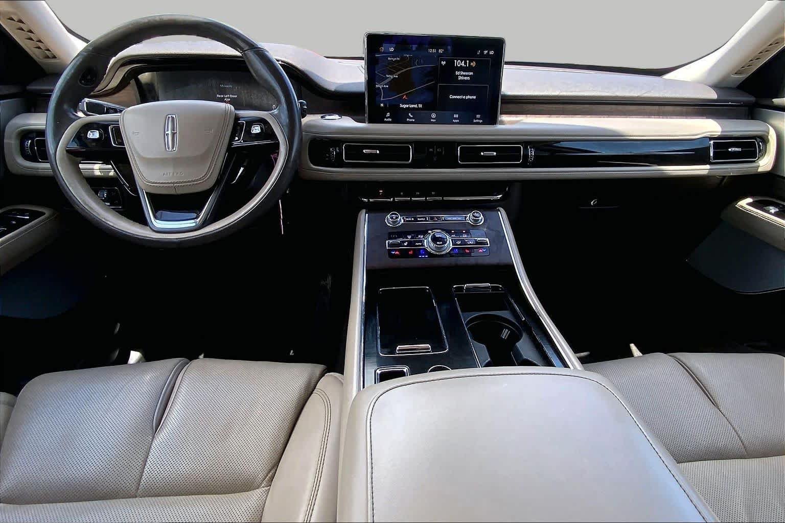 Used 2020 Red Carpet Metallic Tinted Clearcoat Lincoln Reserve image 16