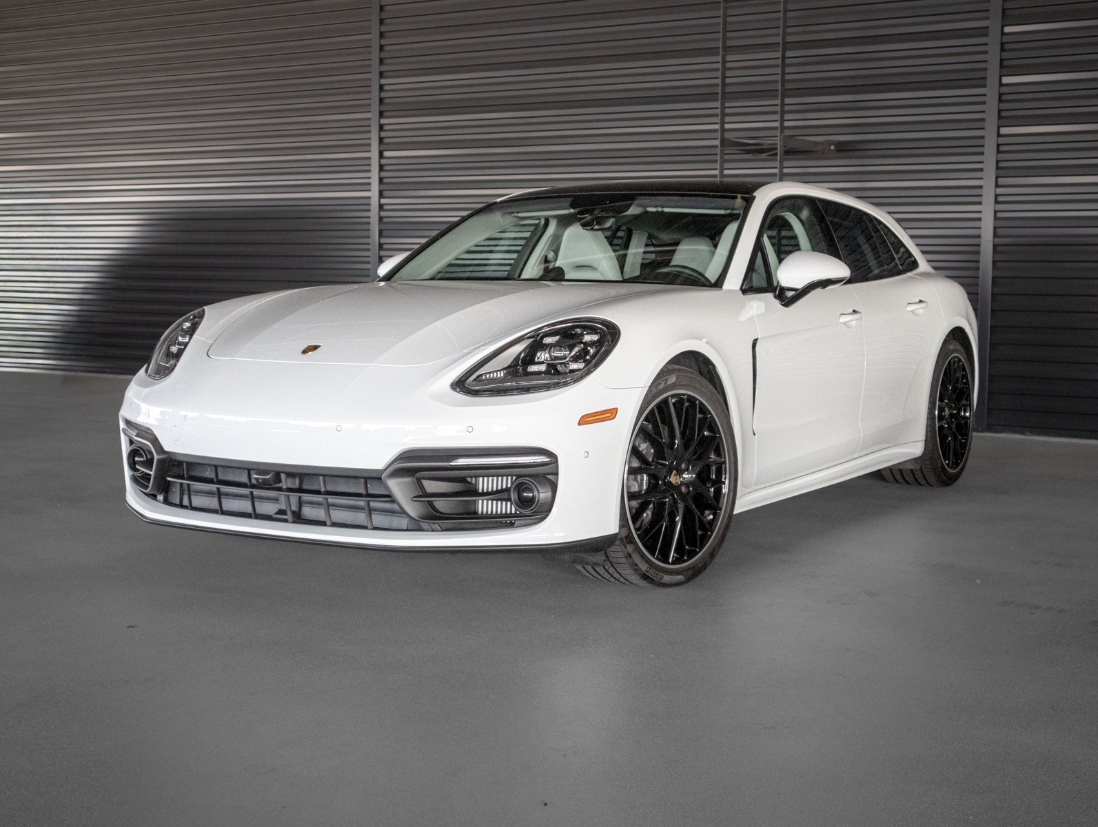 Certified Used 2023 White Porsche 4 image 1