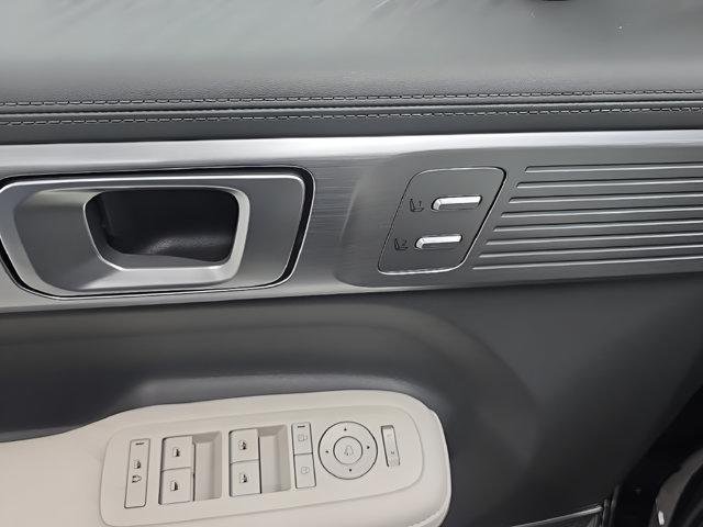 New 2027 Black Hyundai Limited AWD image 11