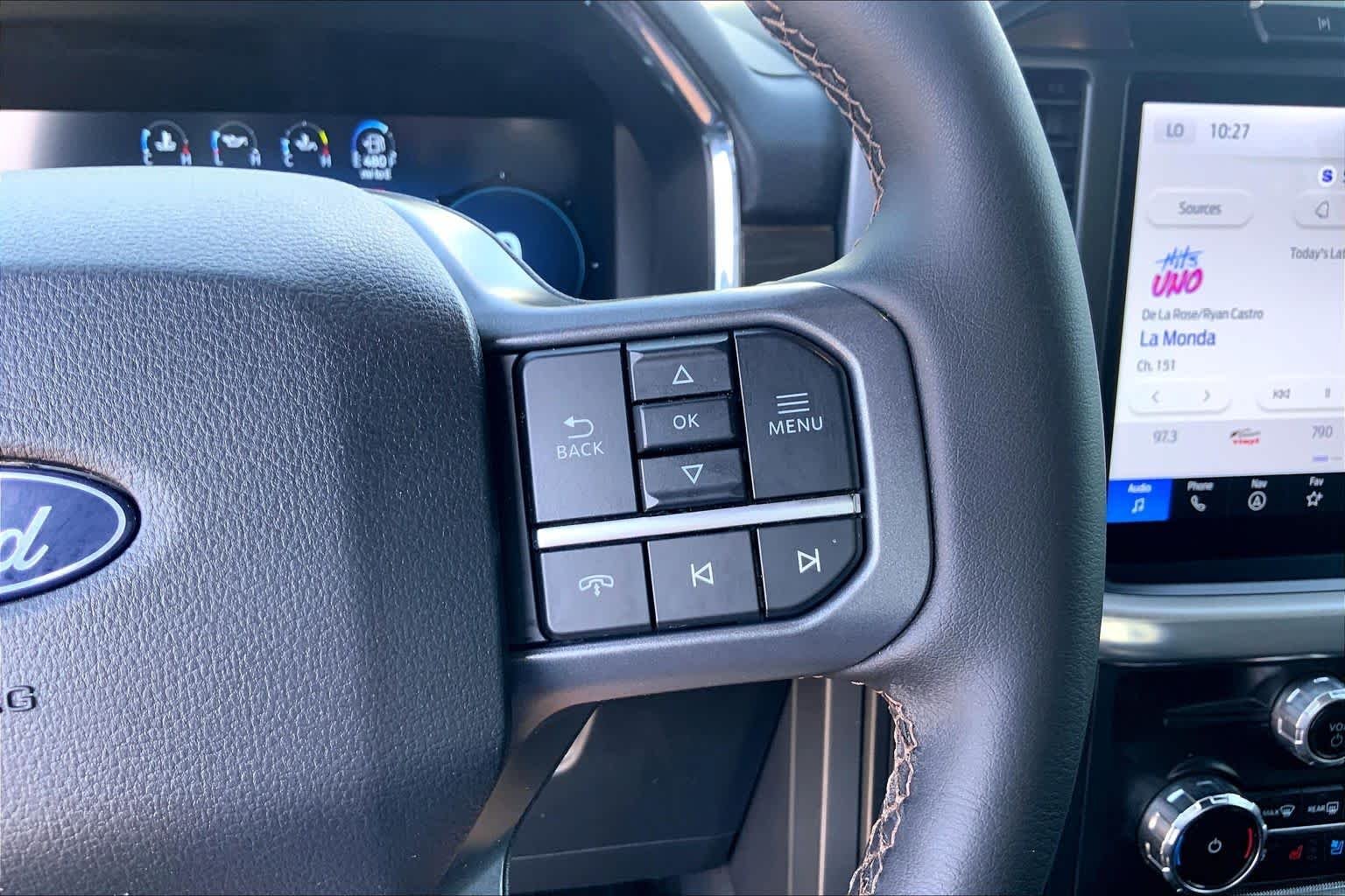 Used 2025 Agate Black Metallic Ford LARIAT image 25