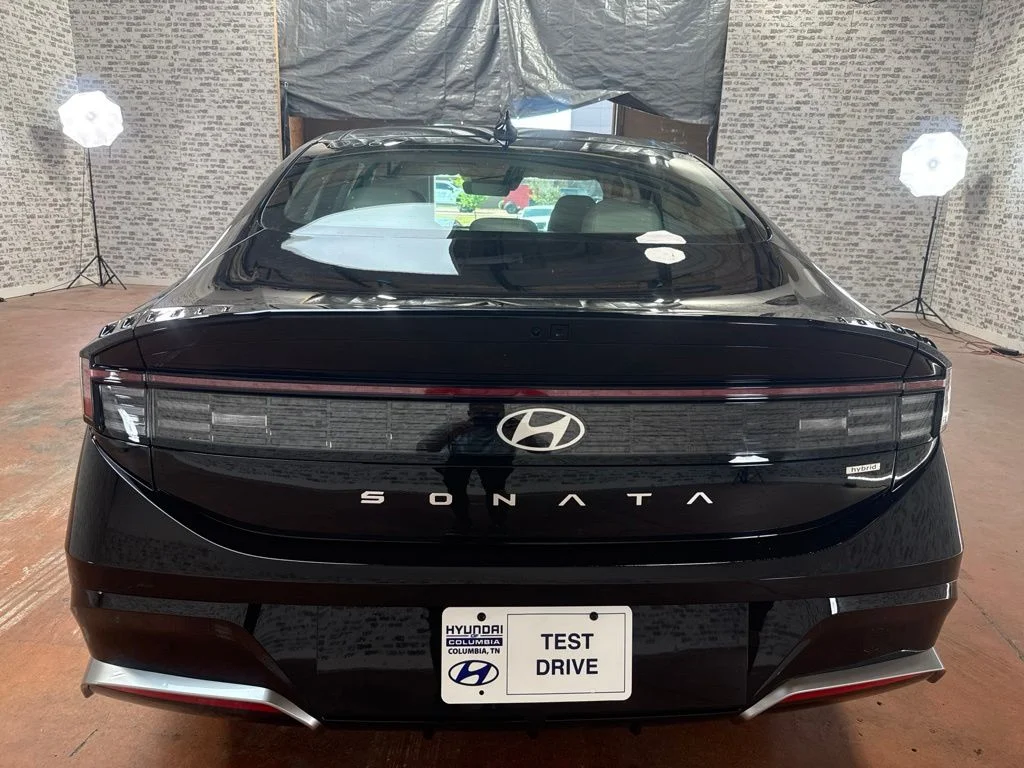 New 2026 Abyss Black Hyundai SEL image 6