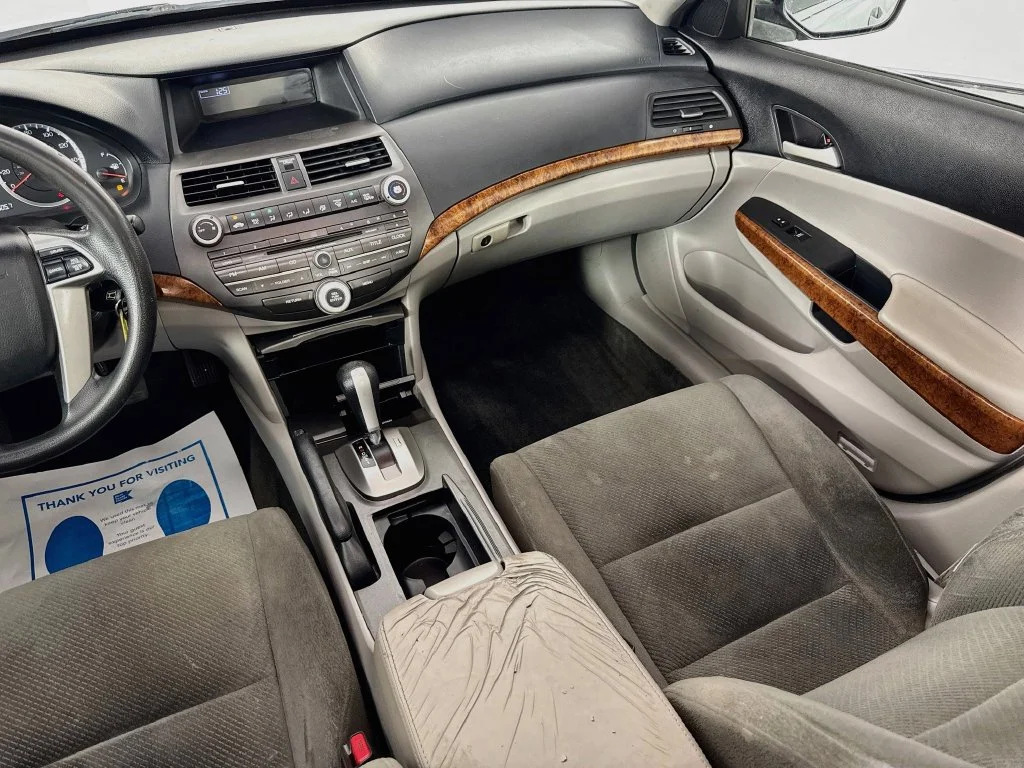 Used 2012 Alabaster Silver Metallic Honda EX image 25