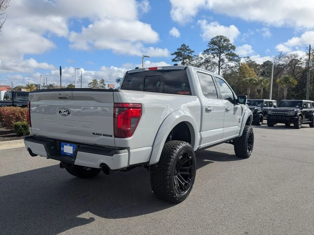 New 2026 Avalanche Ford XLT image 4