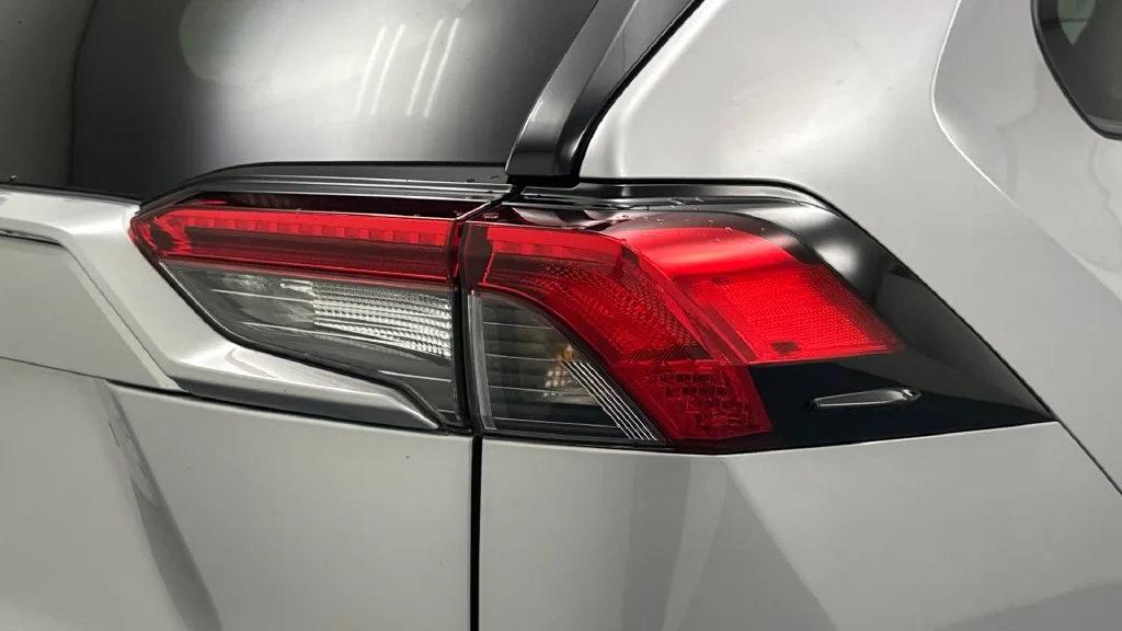 Certified Used 2022 Silver Toyota LE image 23