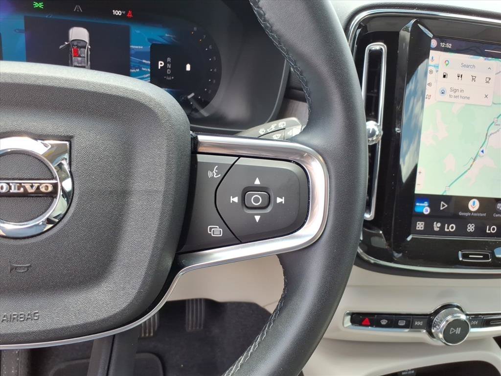 Certified Used 2025 Sage Green Metallic Volvo Ultra Dark Theme image 17