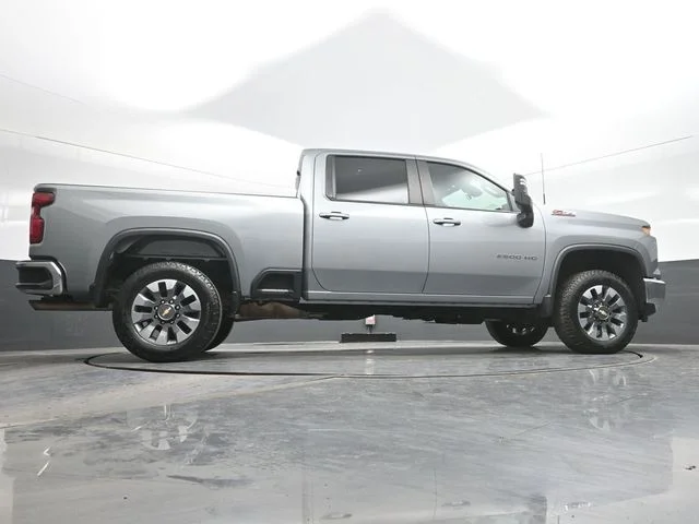 Used 2024 Gray Chevrolet LT image 25