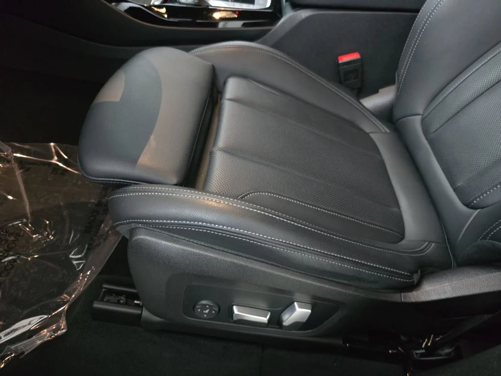 Used 2023 Dark Graphite BMW M40i image 27