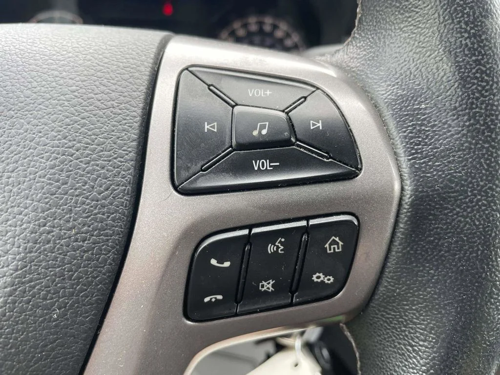 Certified Used 2019 Magnetic Metallic Ford XLT image 25