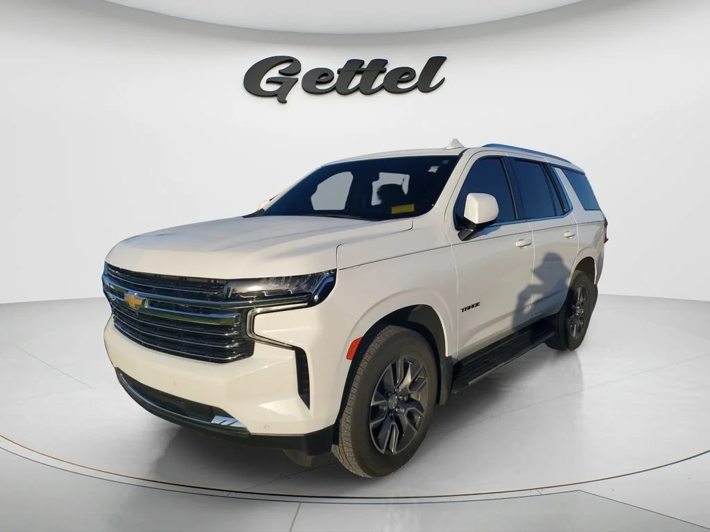Used 2022 Summit White Chevrolet LT image 1