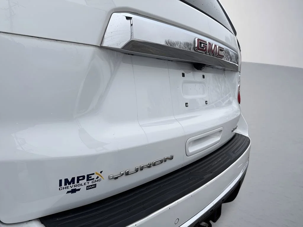 Used 2022 Summit White GMC SLT image 34