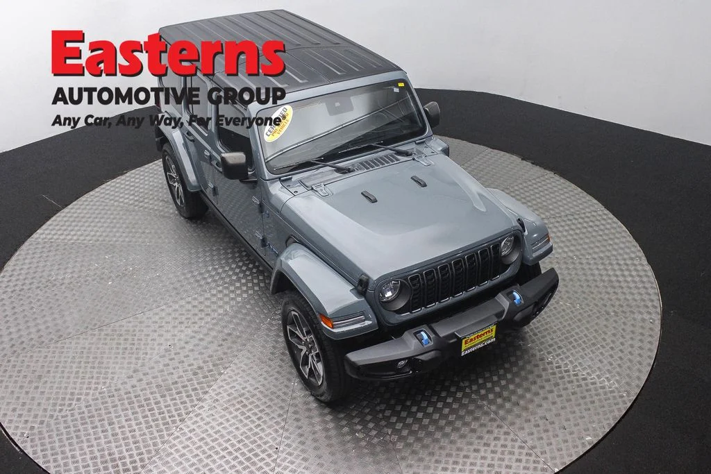 Used 2024 Gray Jeep Sport S 4xe image 3