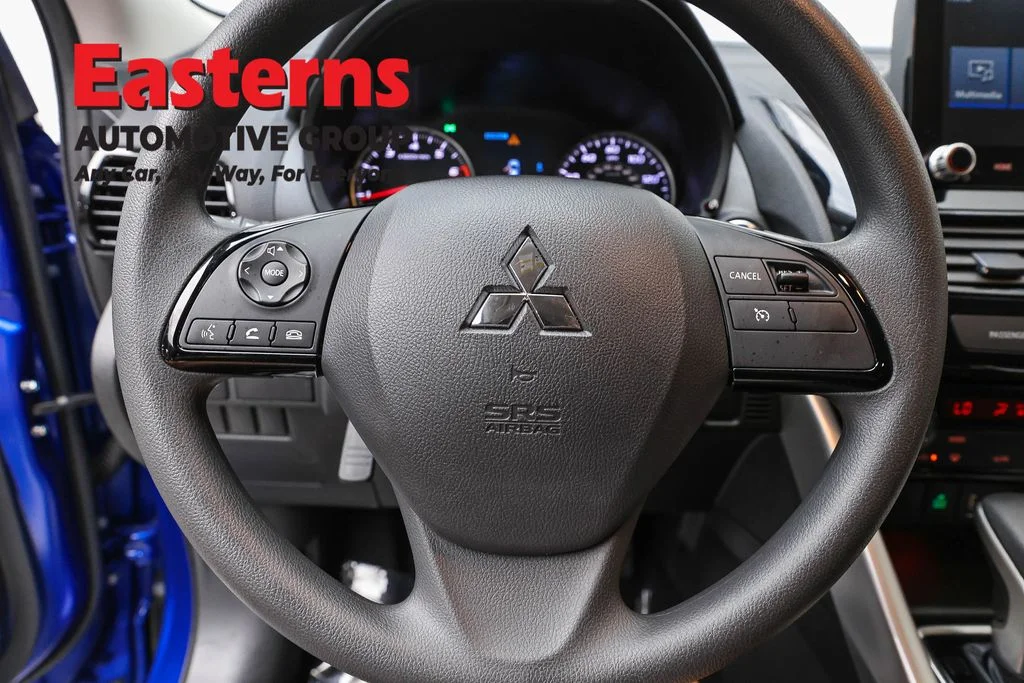 Used 2026 Blue Mitsubishi LE image 10