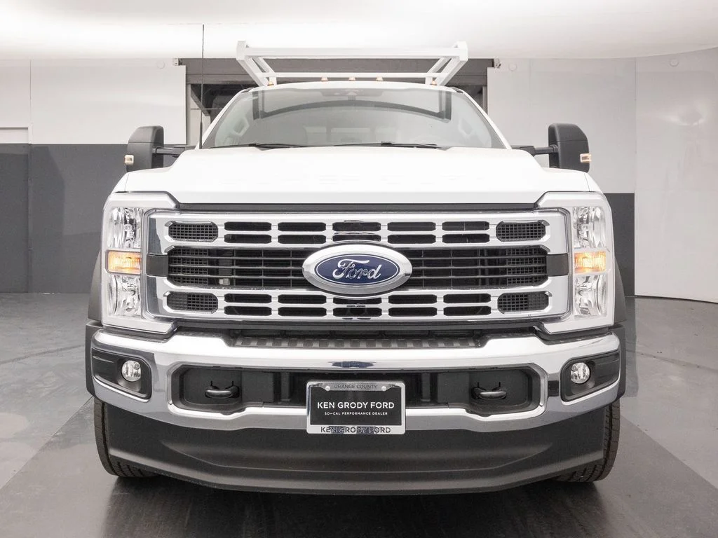 2026 Ford F-450 Super Duty Chassis Cab XL - Photo 9