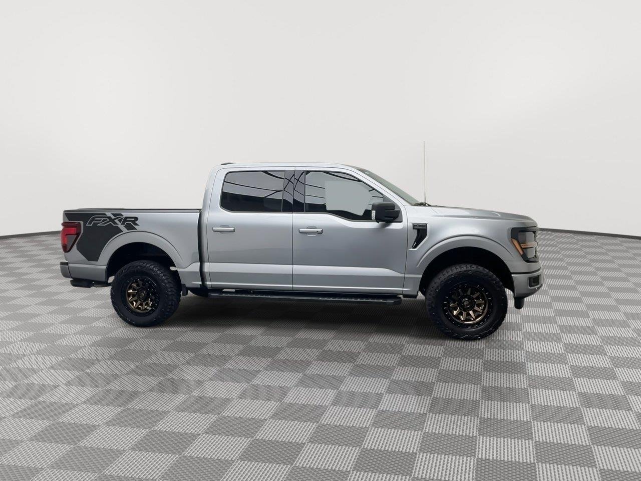 Used 2025 Iconic Silver Ford XLT image 42