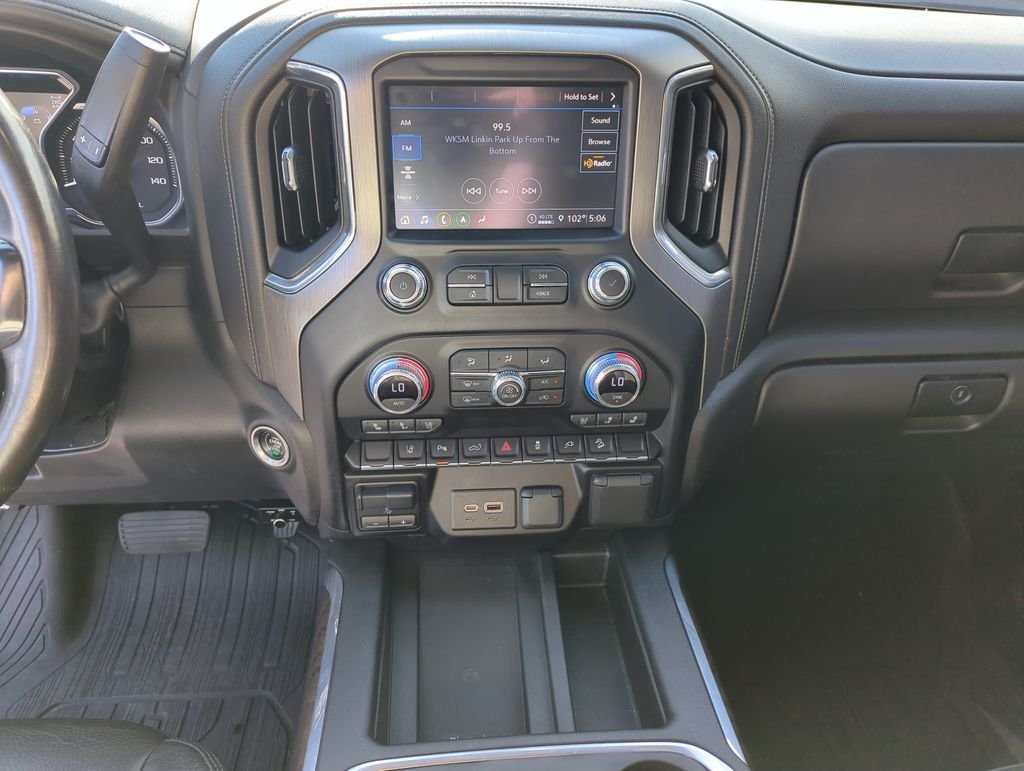 Used 2021 White GMC Denali image 24