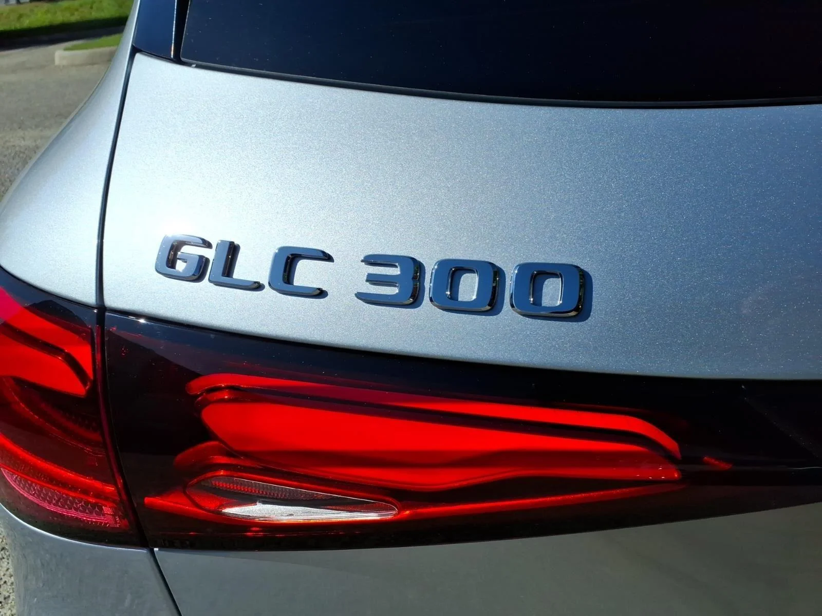 New 2026 SILVER Mercedes-Benz GLC 300 image 10
