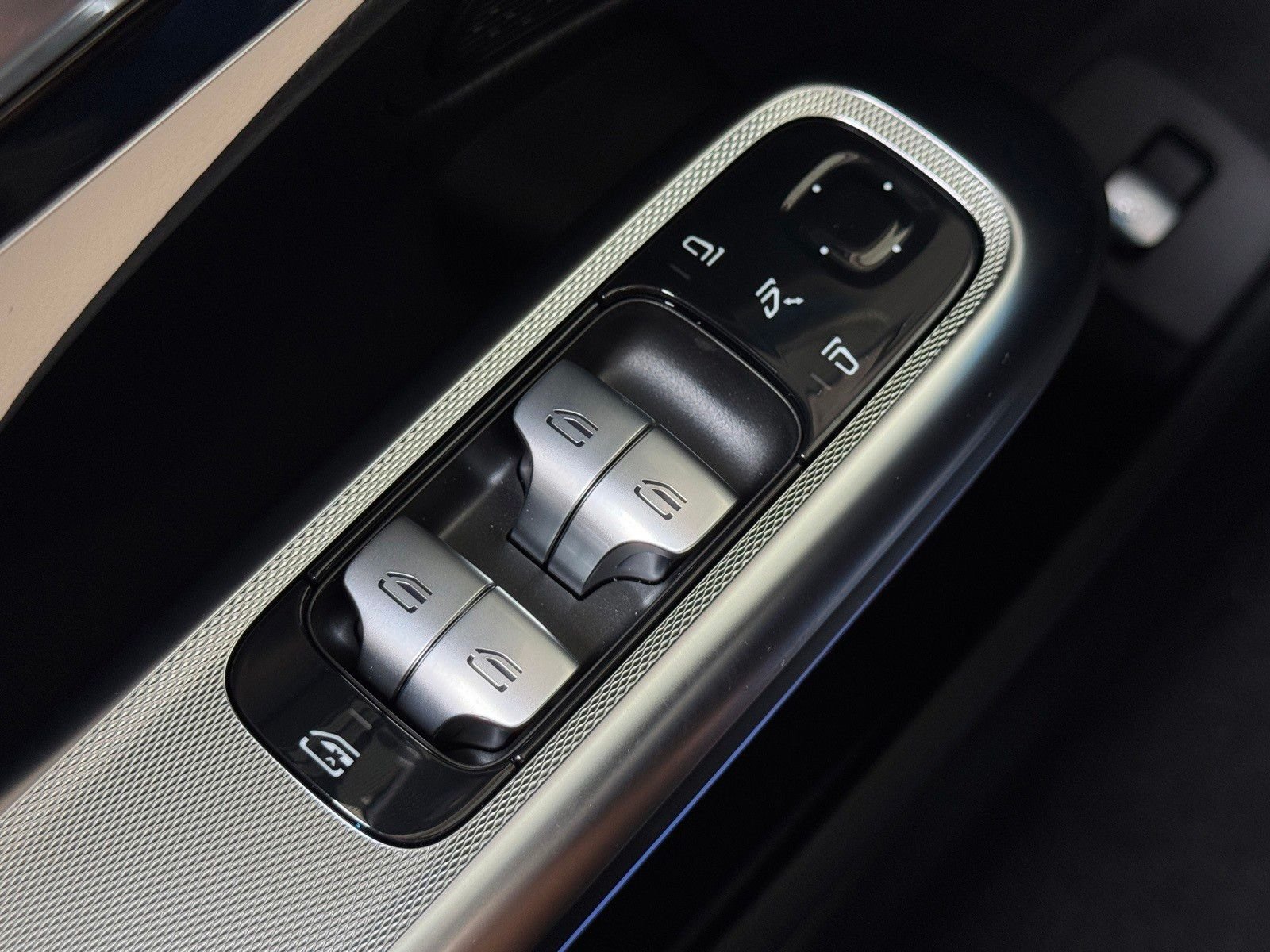 New 2026 Cirrus Silver Metallic Mercedes-Benz E 350 image 19