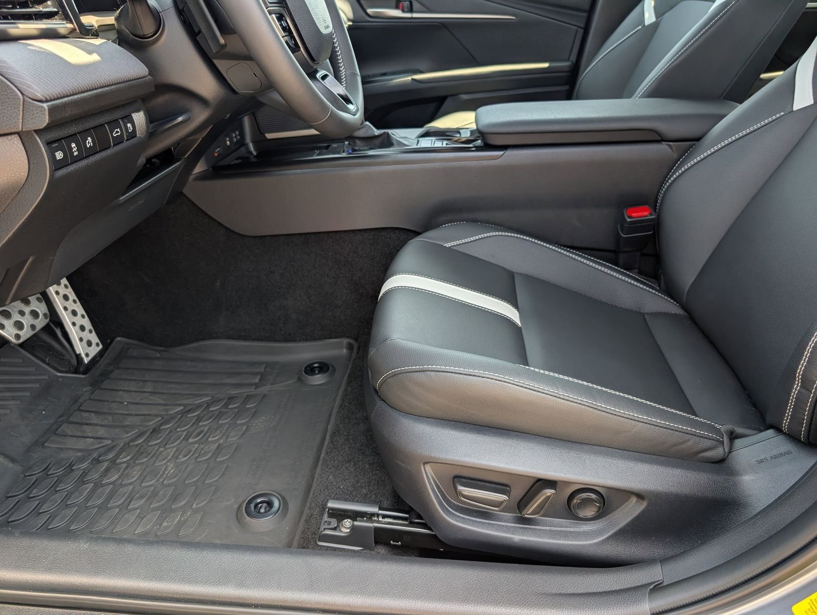 Used 2026 Metal Toyota SE image 14