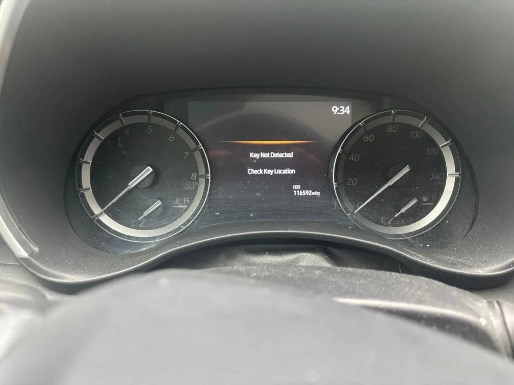 Used 2020 Black Toyota XLE image 4