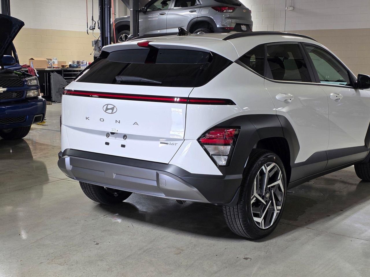 New 2026 Atlas White Hyundai SEL Premium AWD image 11
