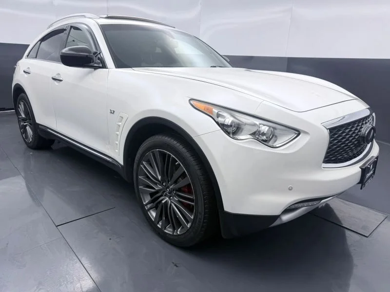 2017 INFINITI QX70 Base