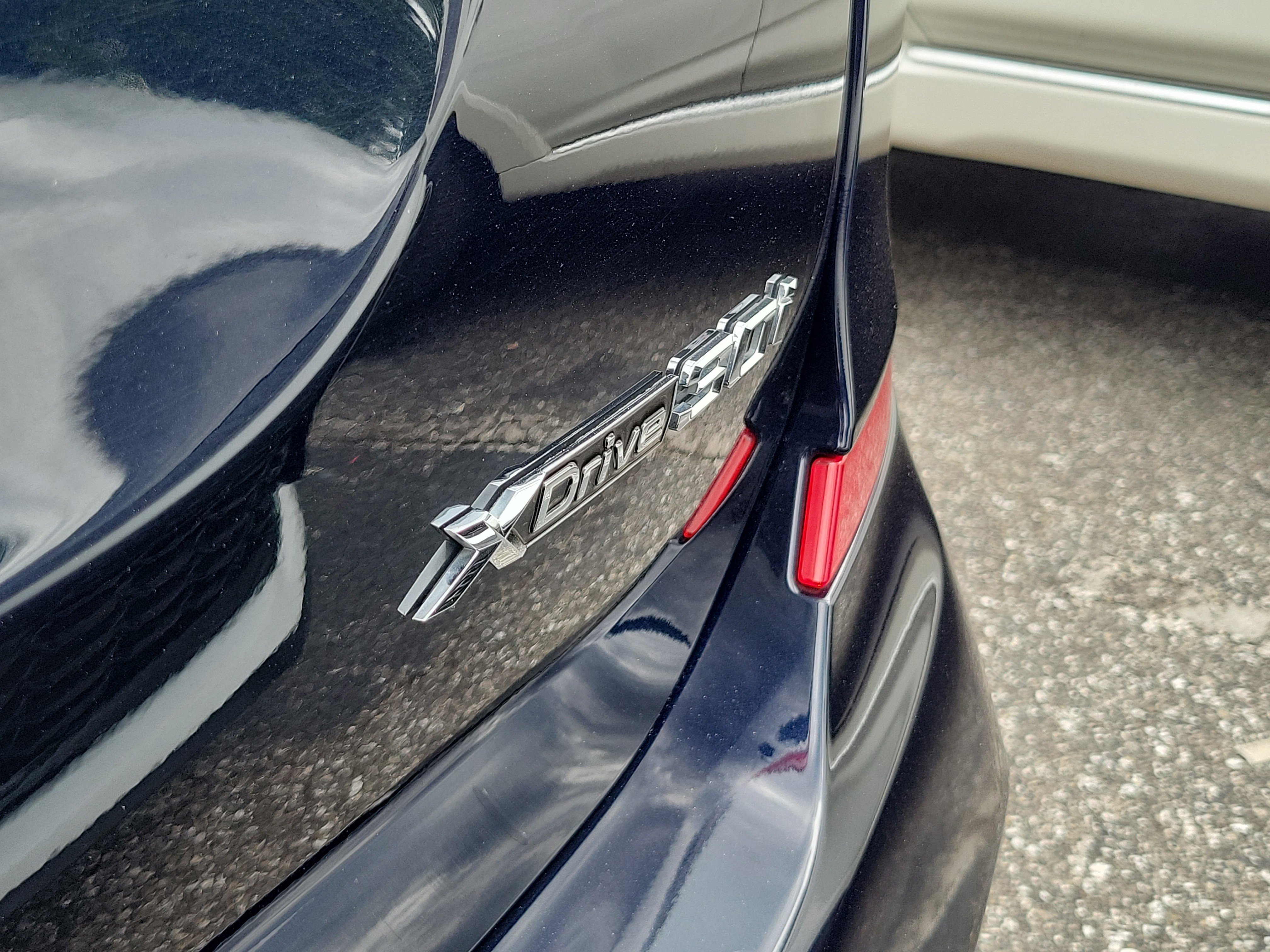 Used 2019 Carbon Black Metallic BMW xDrive30i image 9