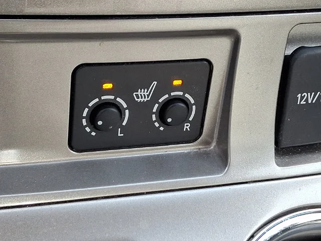 Used 2013 White Toyota SE image 26