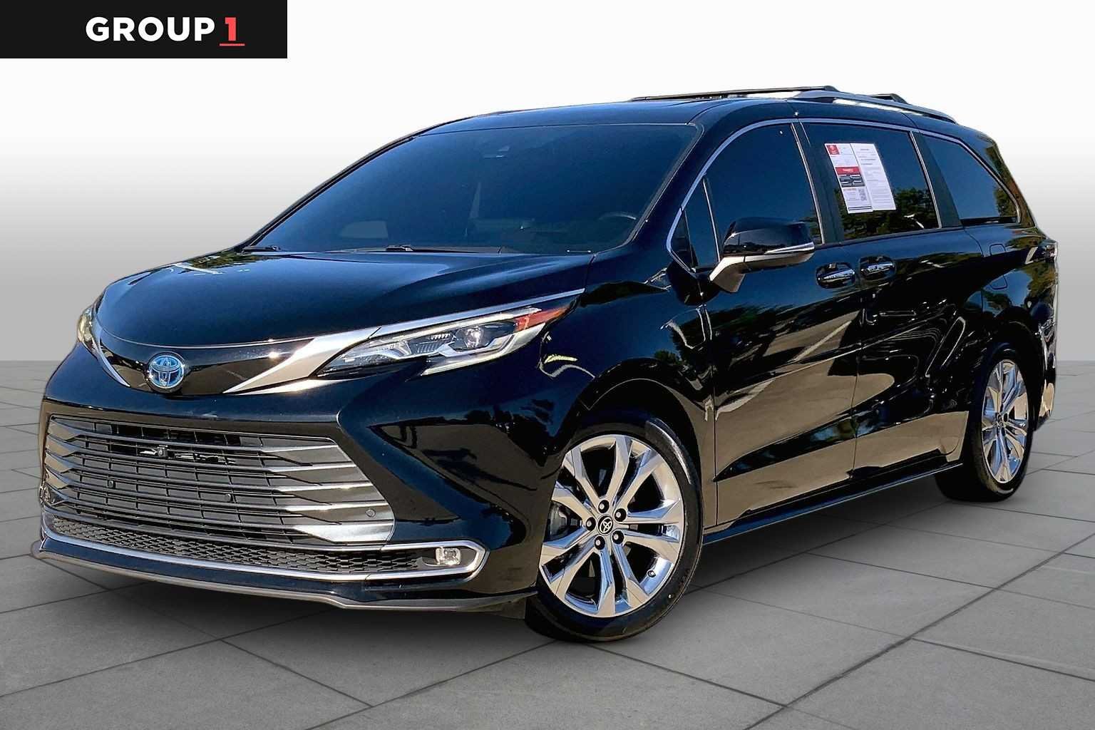 Pre-Owned 2024 Toyota Sienna Platinum Pre-Owned 2024 Toyota Sienna Platinum