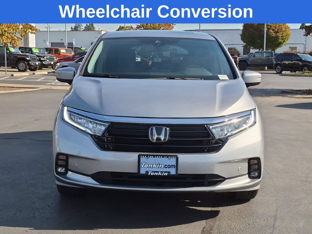 Used 2024 Silver Honda Elite image 9