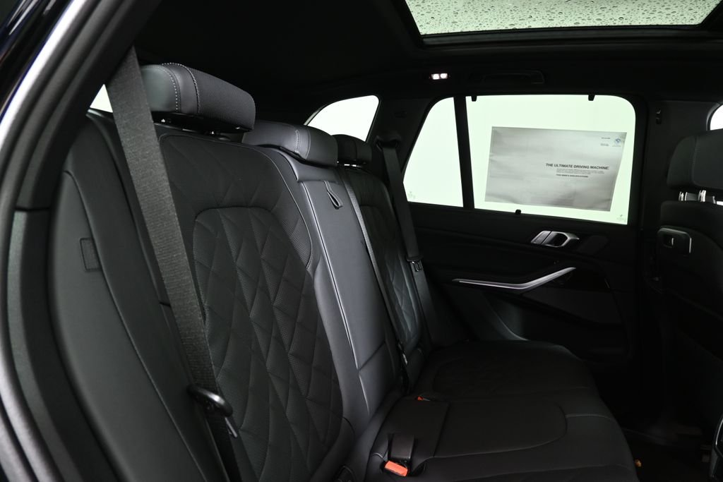 New 2026 Black Sapphire Metallic BMW xDrive40i image 35