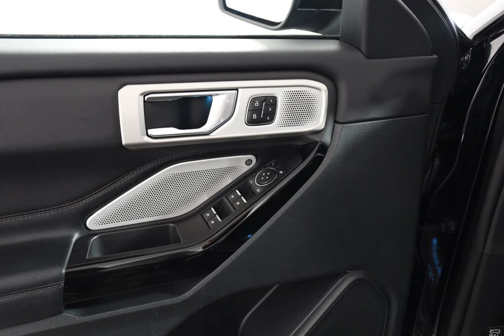 Used 2021 Agate Black Metallic Ford Platinum image 15