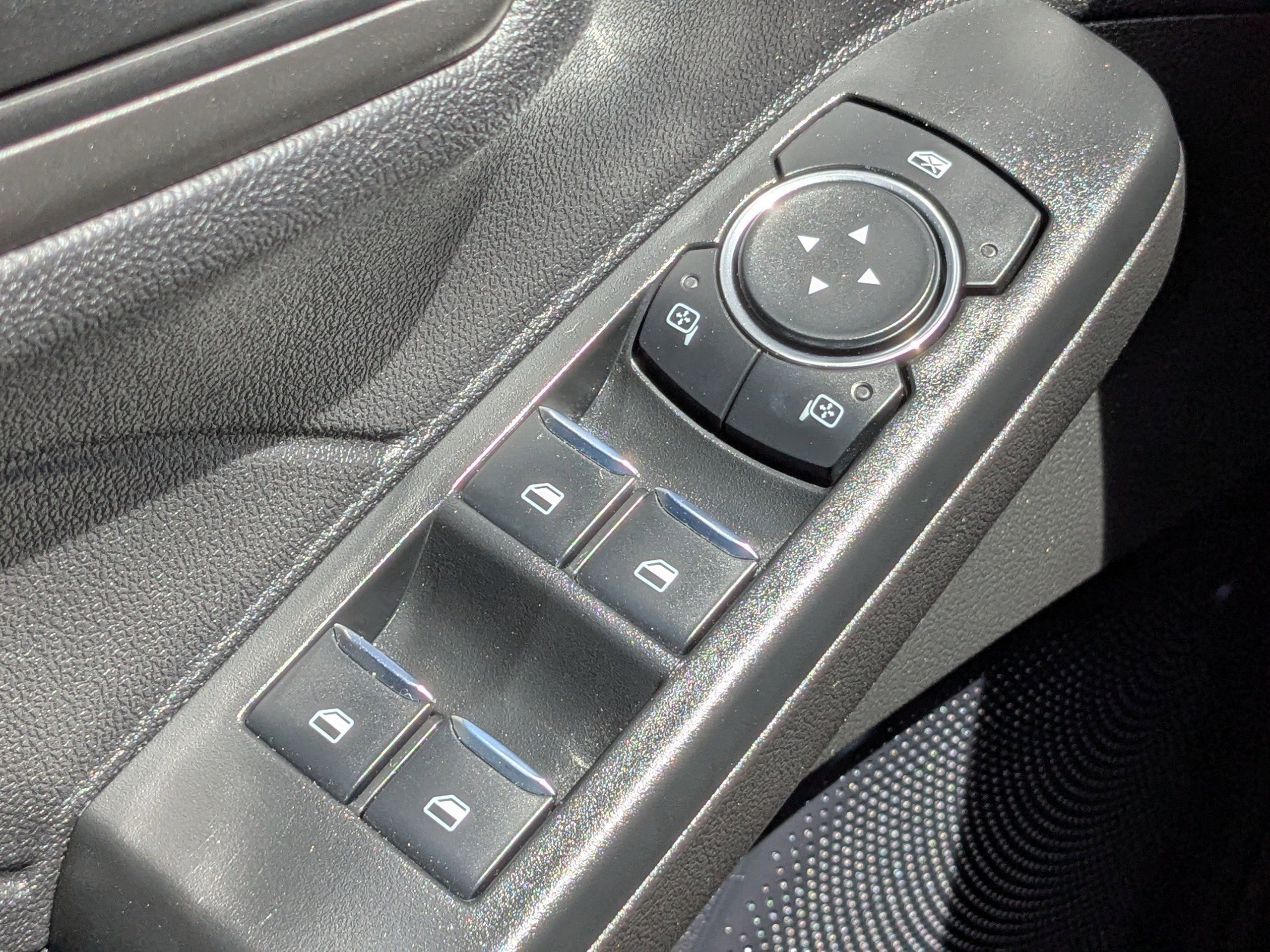 Used 2024  Ford Active image 24