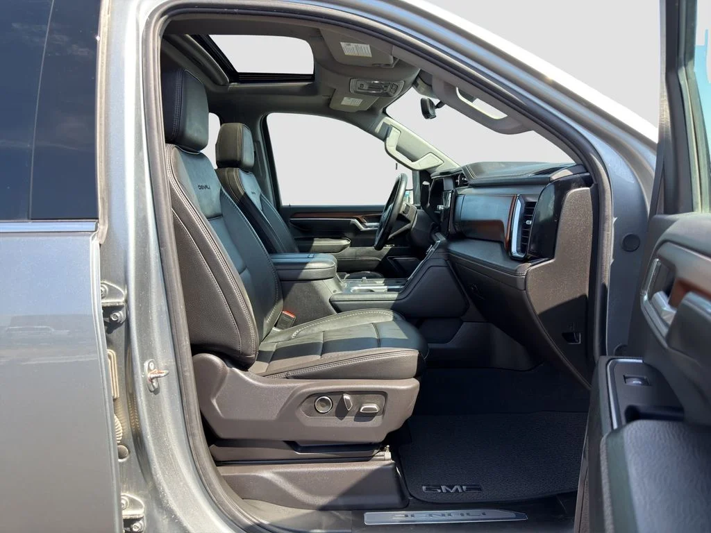 Used 2024 Silver GMC Denali image 18