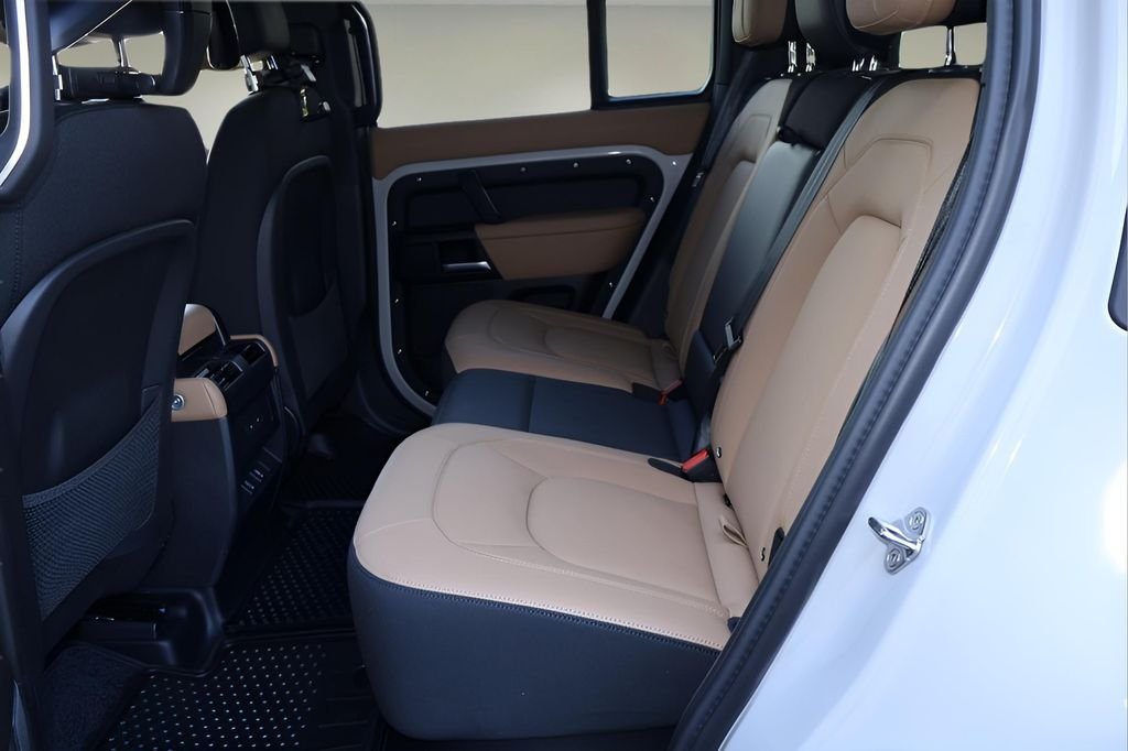 2026 Land Rover Defender X - Photo 14