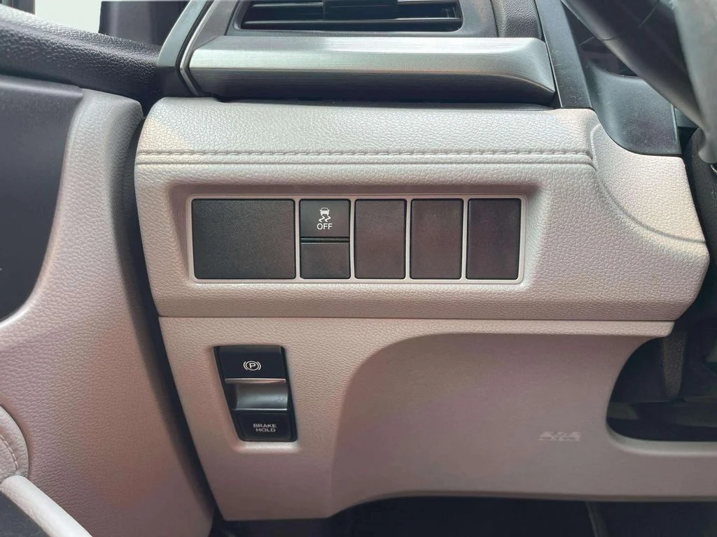 Used 2019 Modern Steel Metallic Honda LX image 16