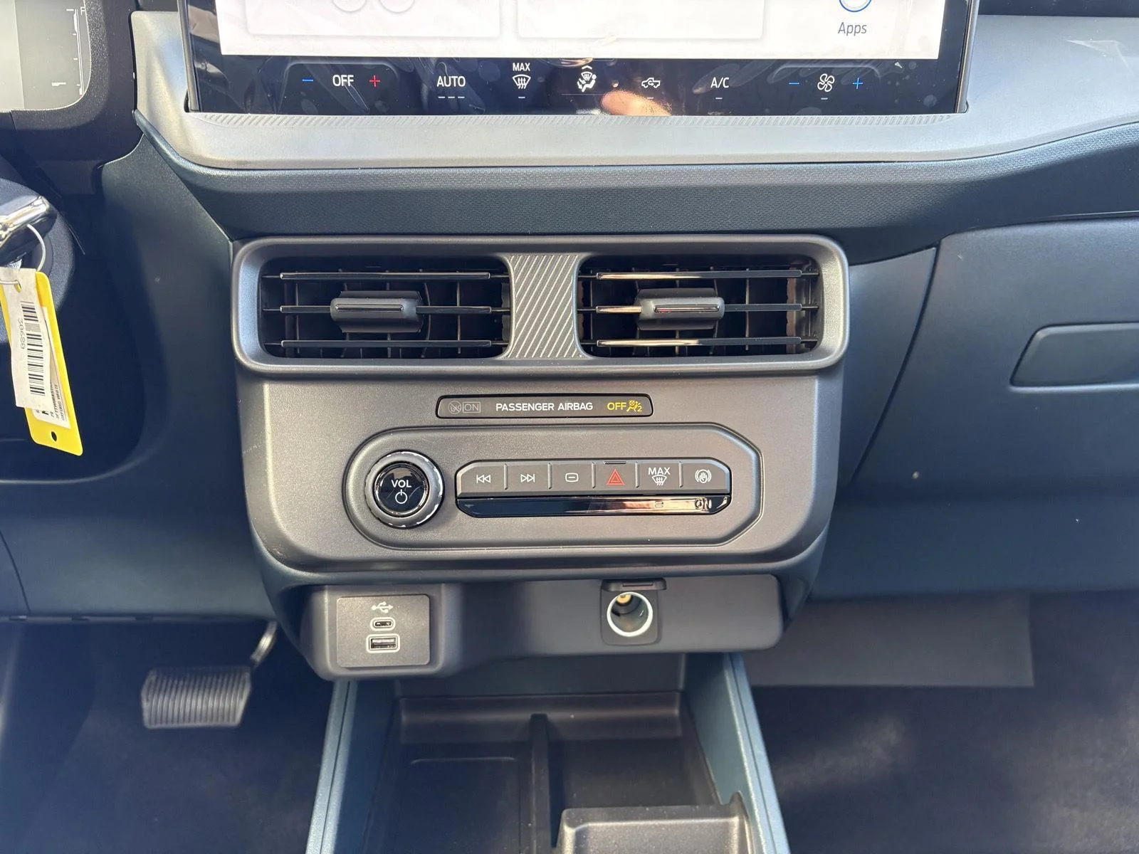 New 2026 Oxford White Ford XL image 16
