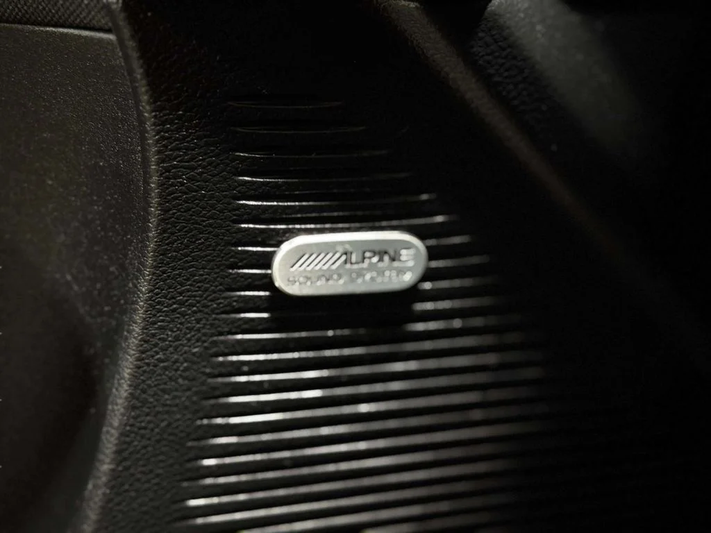 Used 2015 Pitch Black Clearcoat Dodge R/T Shaker image 18