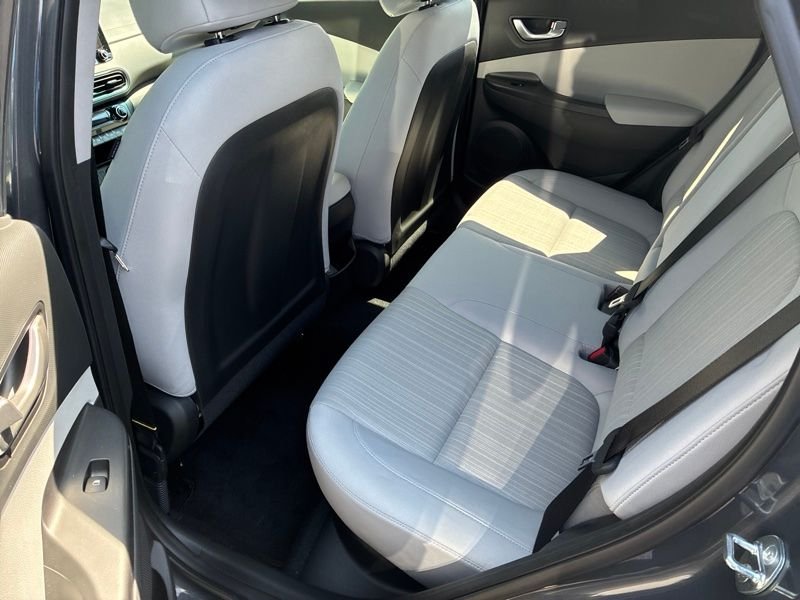 Used 2023 Gray Hyundai SEL image 4