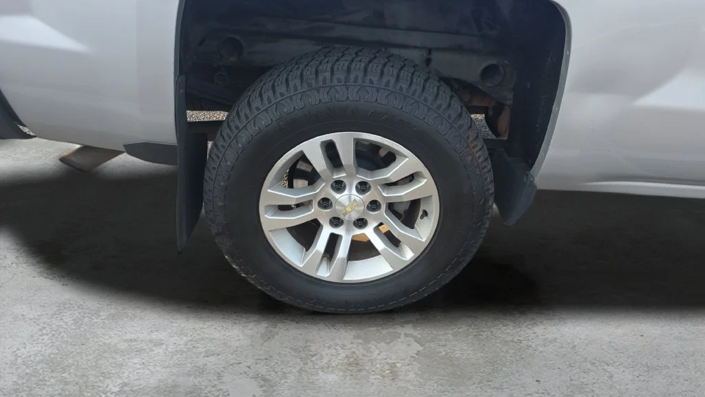 Used 2014 Silver Chevrolet LT image 19