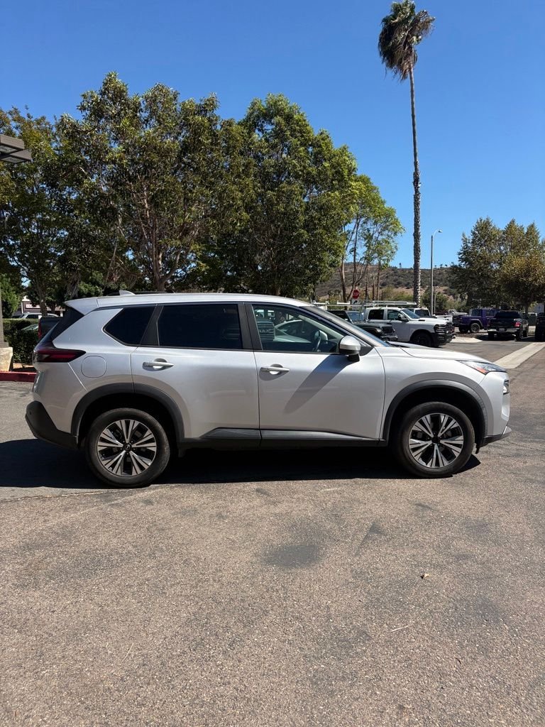 Used 2023 Silver Nissan SV image 18