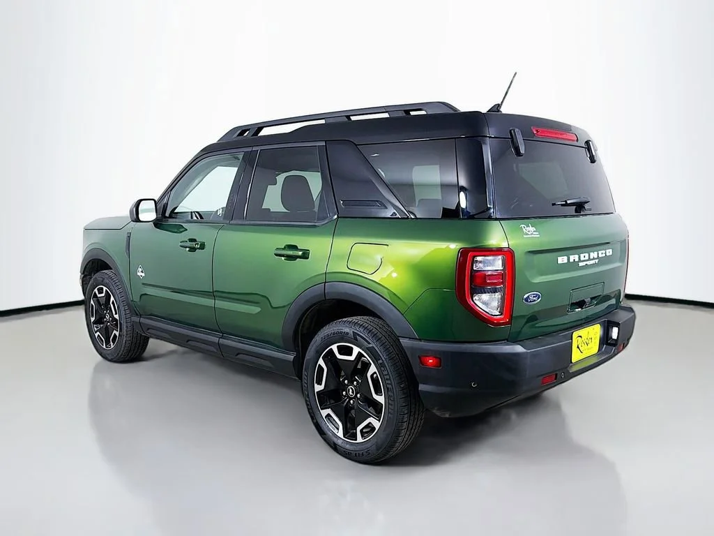 Used 2023 Eruption Green Ford Outer Banks image 8