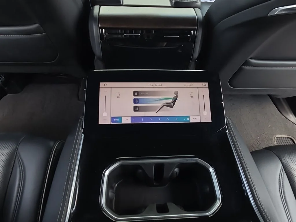 2023 Jeep Grand Wagoneer Series II - Photo 34