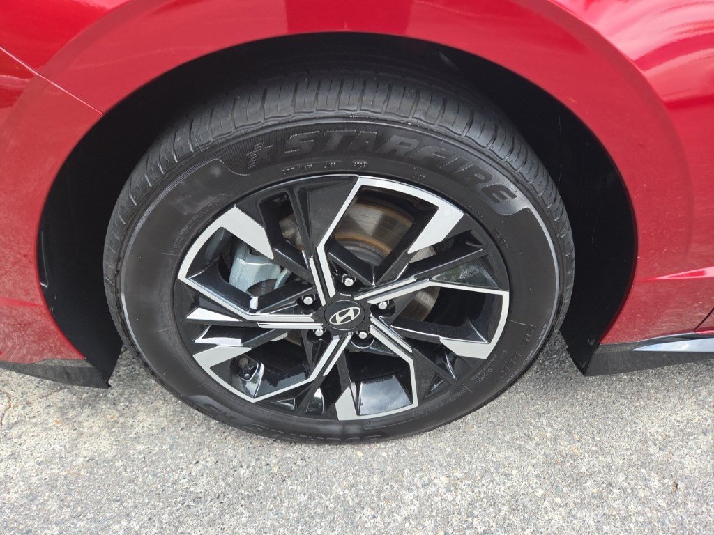 Certified Used 2025 Ultimate red Hyundai SEL image 12