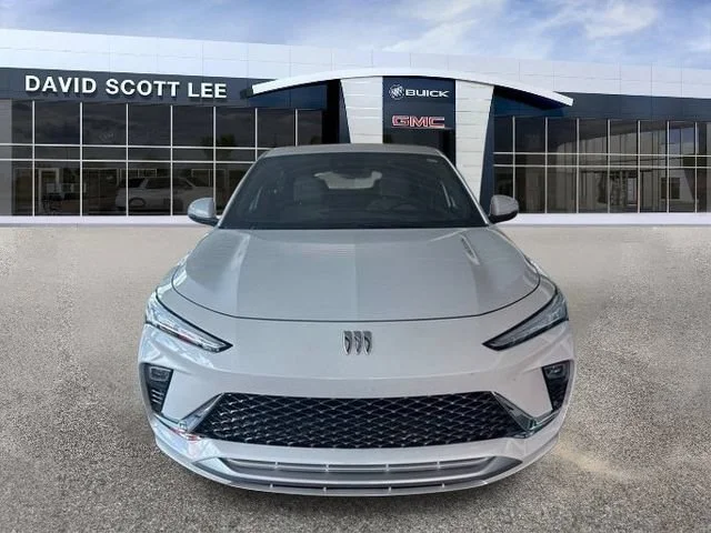 Used 2026 White Frost Tricoat Buick Avenir image 2
