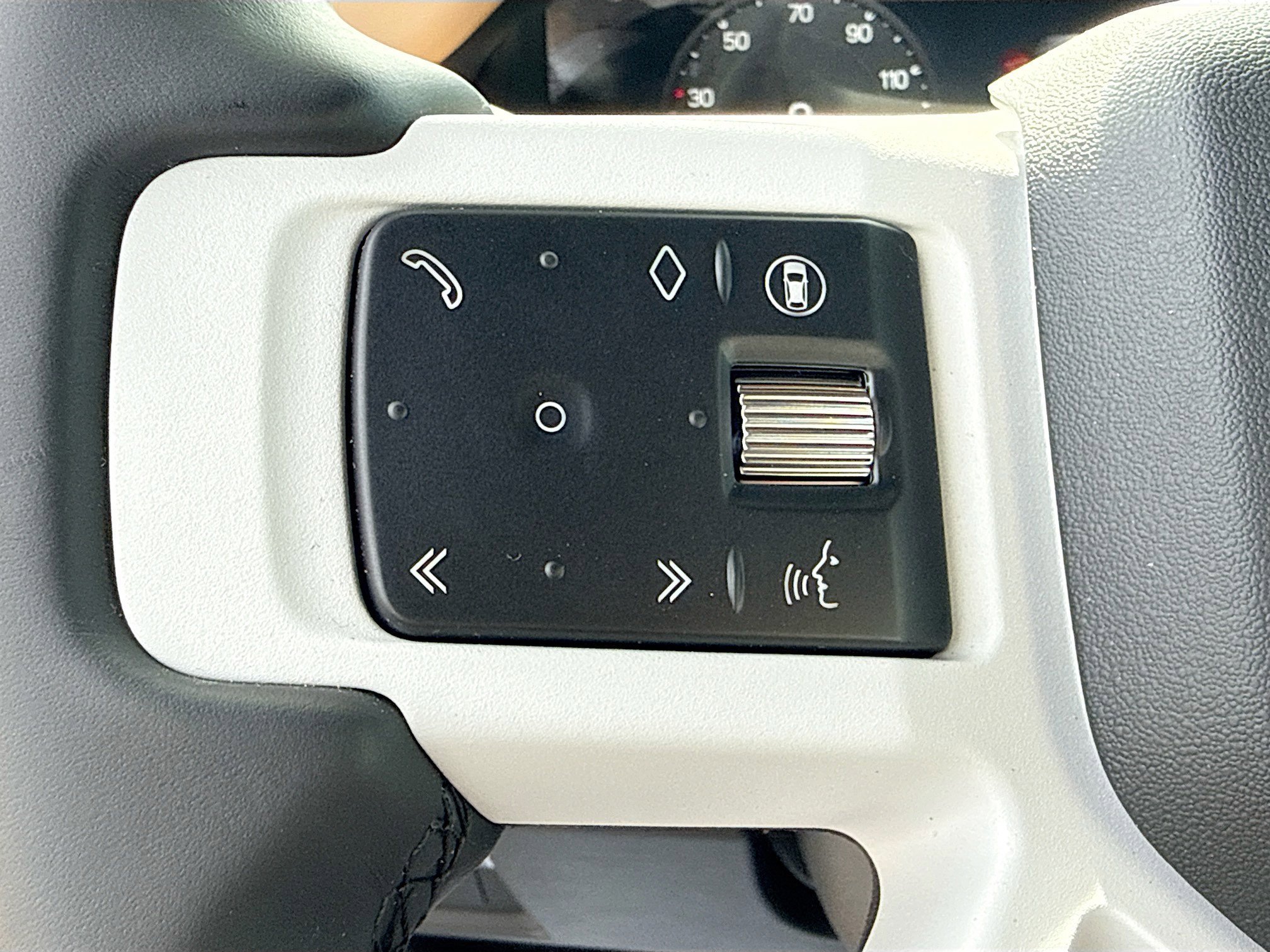 New 2026 Gondwana Stone LAND ROVER X-Dynamic SE image 37
